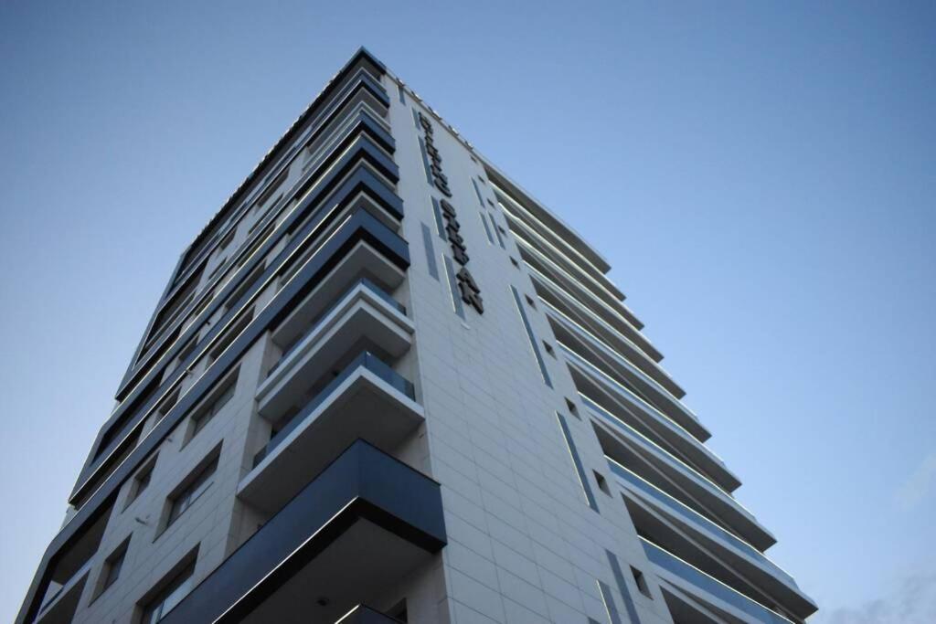 Apartment By The Lake With A View Mamaia Exterior foto