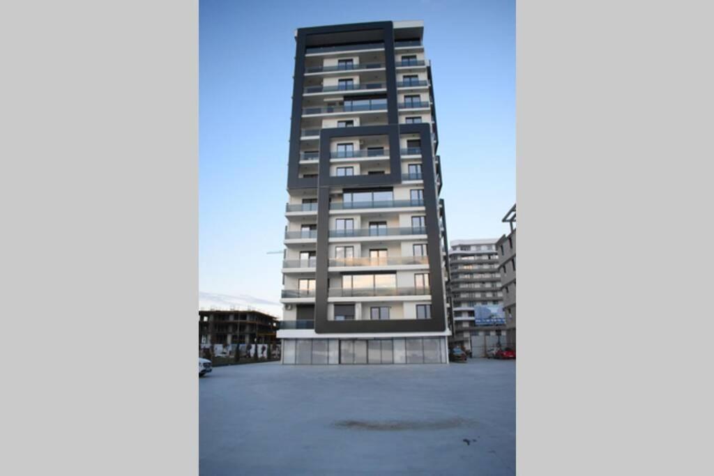 Apartment By The Lake With A View Mamaia Exterior foto